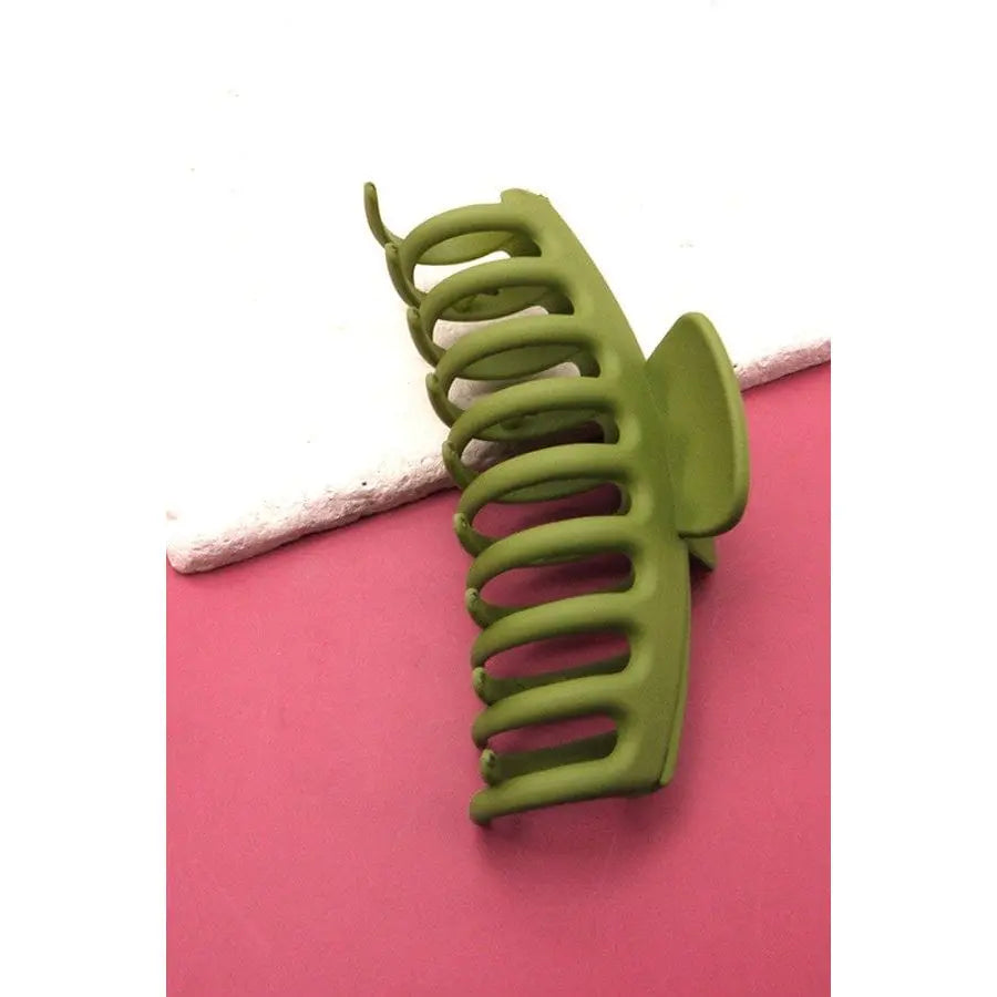 Oversized Matte Claw Clip Wall to wall