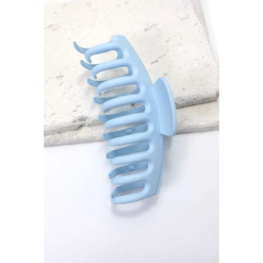 Oversized Matte Claw Clip Wall to wall