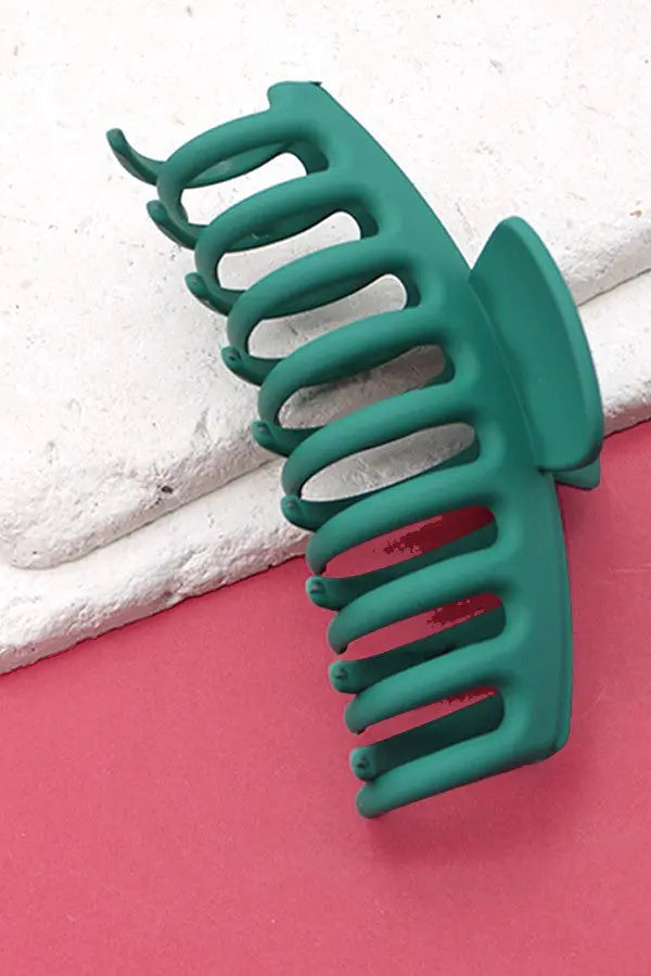 Oversized Matte Claw Clip Wall to wall