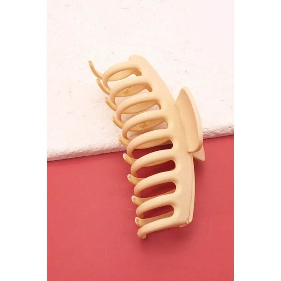 Oversized Matte Claw Clip Wall to wall