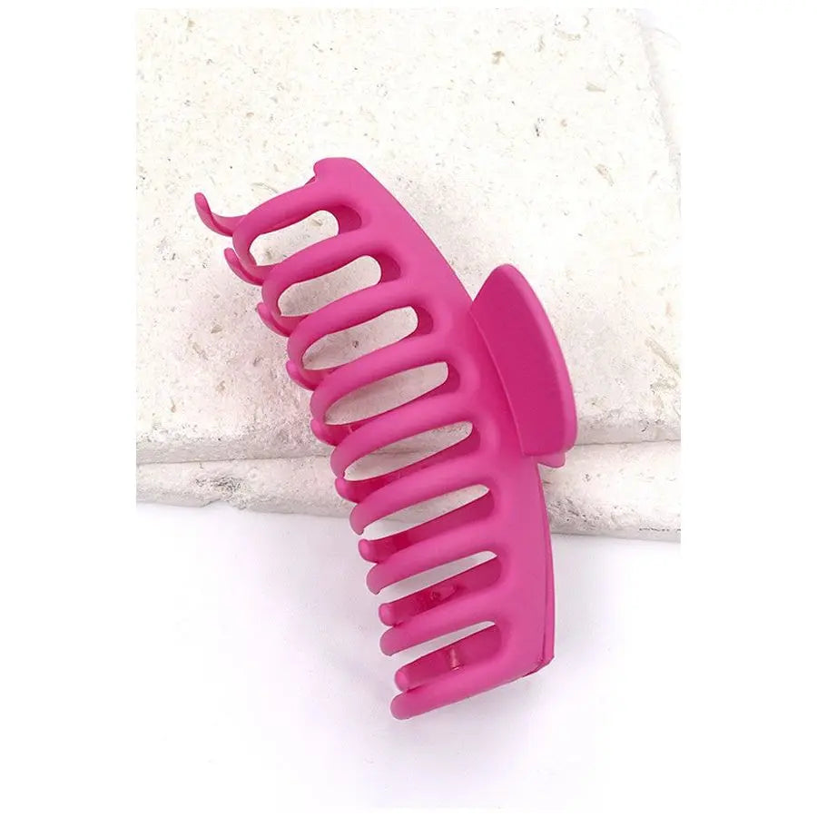 Oversized Matte Claw Clip Wall to wall