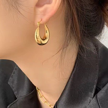 18K Gold U - Shape Huggie Hoop Earrings - LECCE