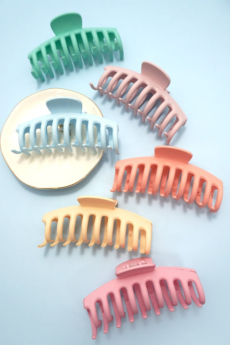 Oversized Hair Claw Clips 12pcs Pack JOSSLYN by wall to wall