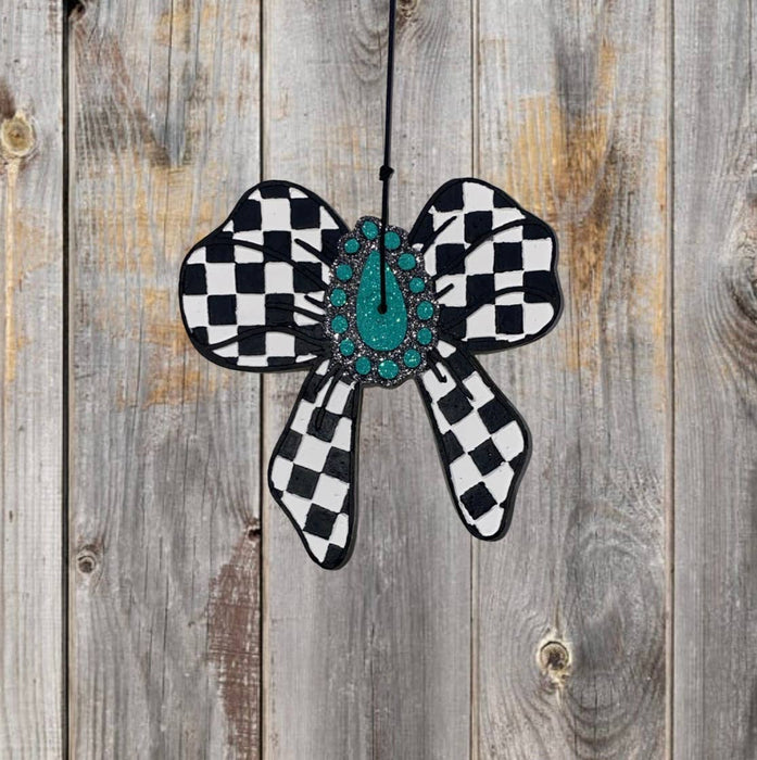 Checkered Bow Freahie Gussied Up