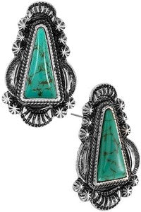 Pair of earrings with turquoise stones and silver frames 