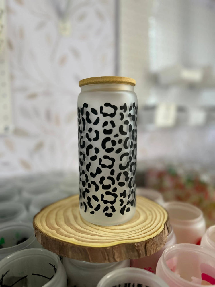 Cheetah Print | 20 oz Glass Tumbler with Bamboo Lid & Straw - LECCE