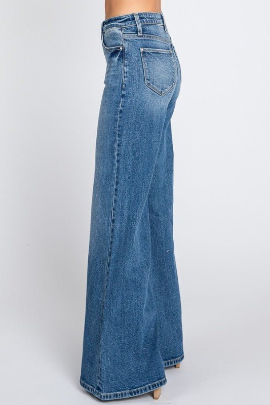 High Rise Wide Flare Jeans - Super Soft Touch - LECCE