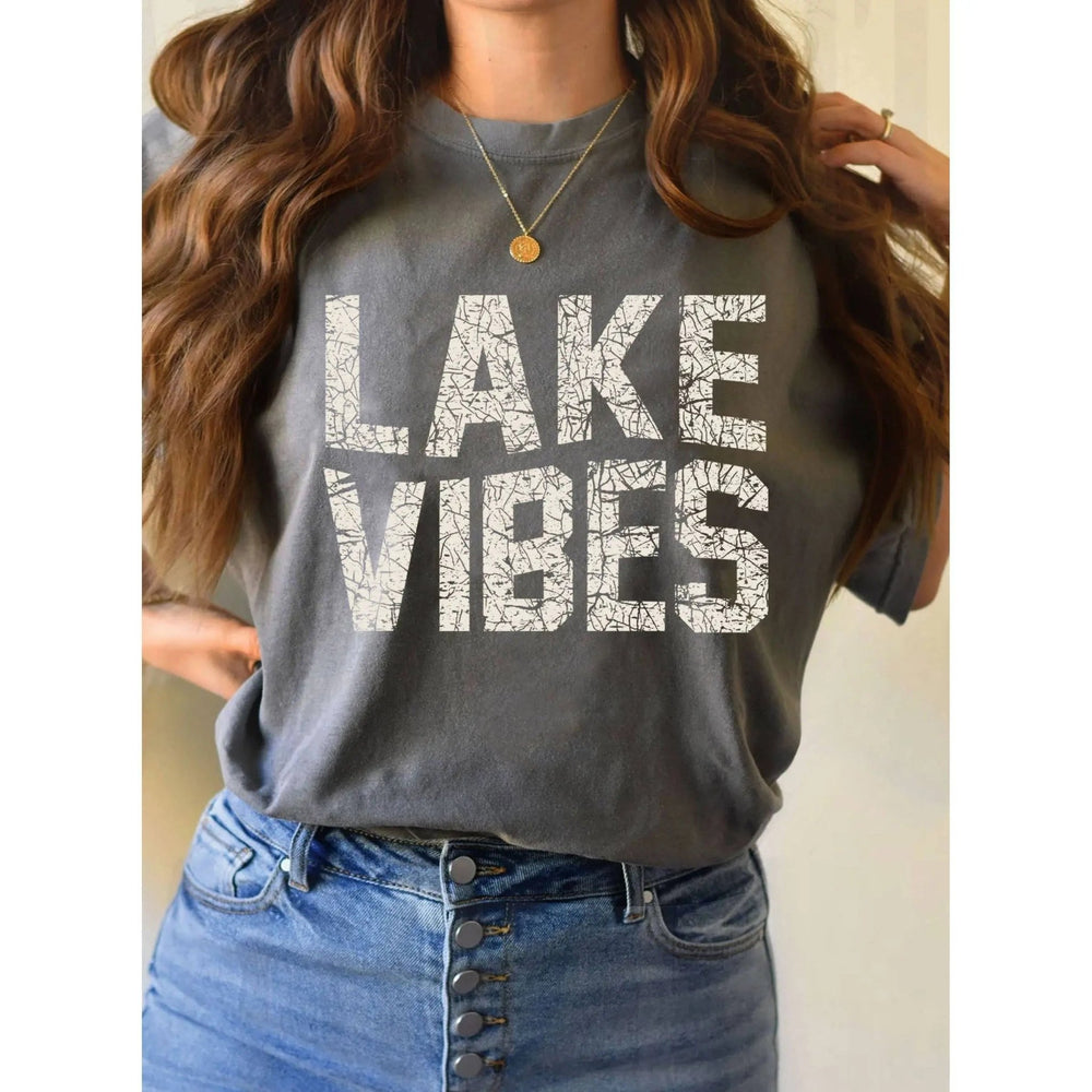 LAKE VIBES GRAPHIC TSHIRTS - LECCE