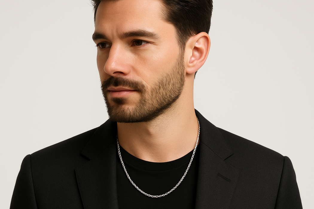man wearing white gold rope chain rope 2mm