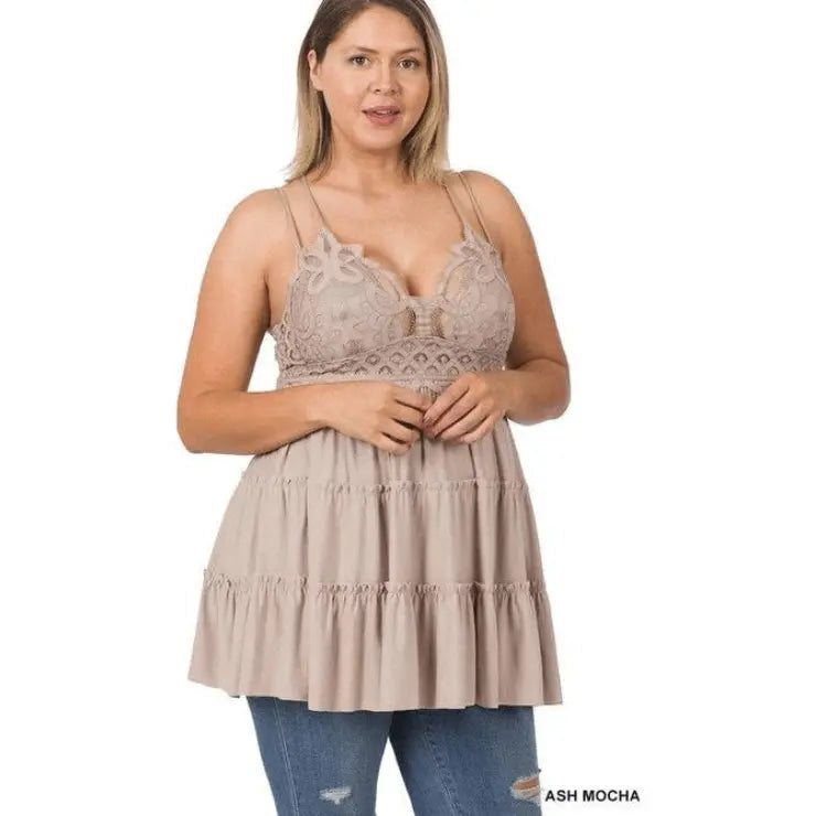 Vestido camisola con volante y encaje de croché