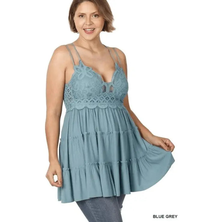 Vestido camisola con volante y encaje de croché