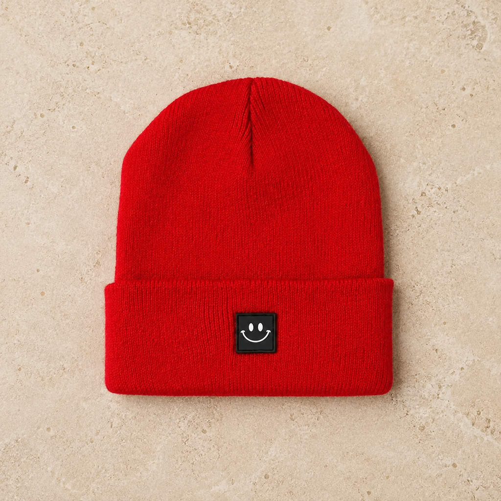 Gorro con parche de cara sonriente