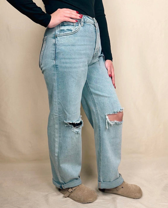 Risen Mid Rise Fit Boyfriend Jeans With Cuff