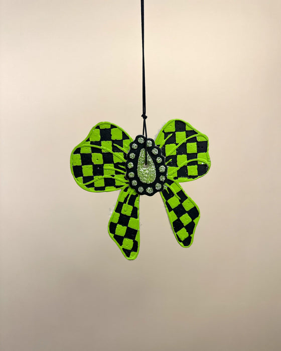 Checkered Bow Freshie