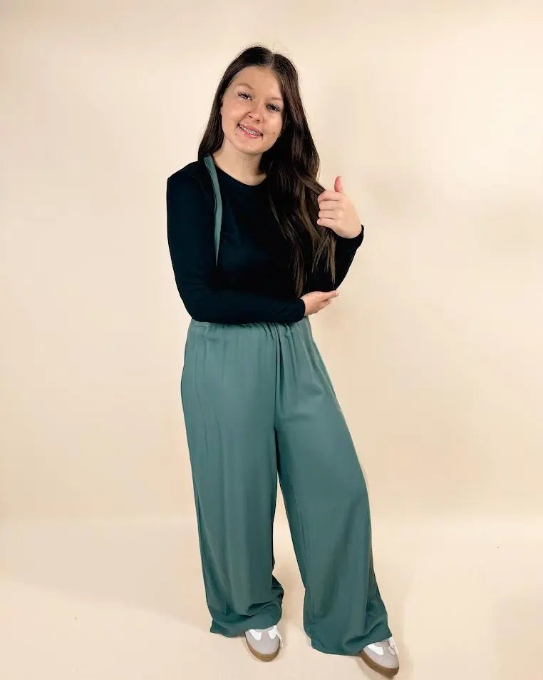 Woven Tie Back Suspender Jumpsuit With Pockets - LECCE