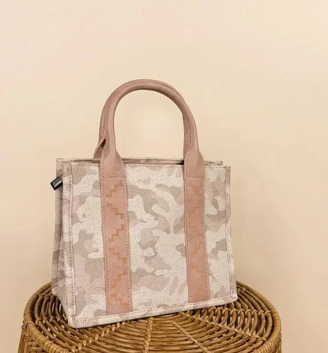 Wrangler Camo Print Concealed Carry Tote - LECCE