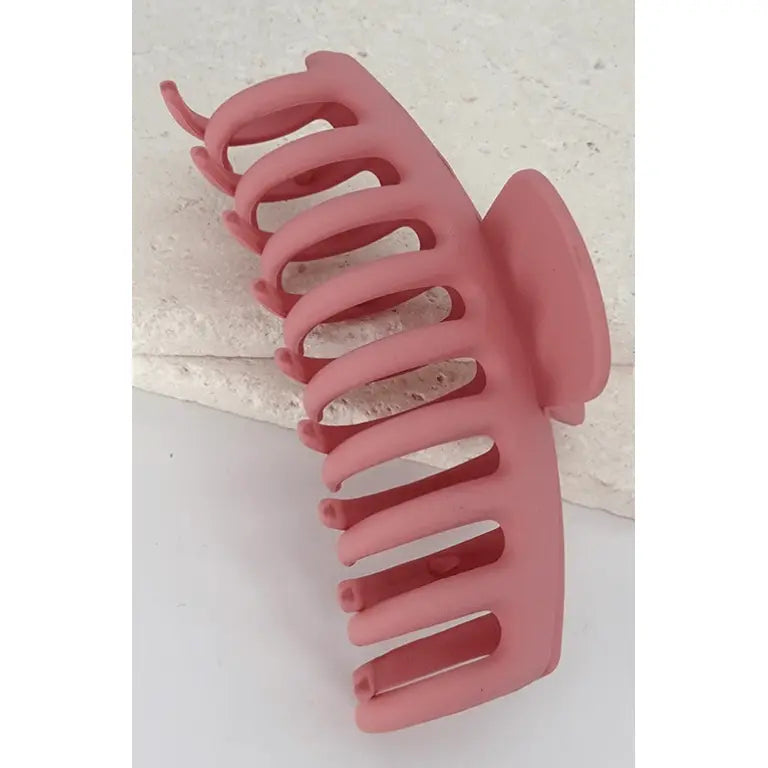 Oversized Matte Claw Clip Wall to wall