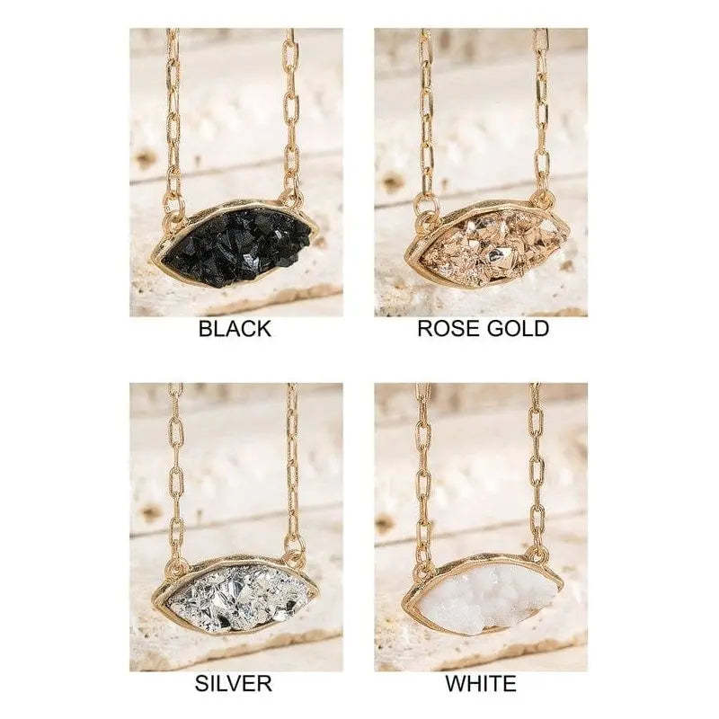 Oval filigree charm short necklace LECCE Boutique