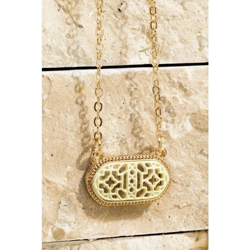 Oval filigree charm short necklace LECCE Boutique