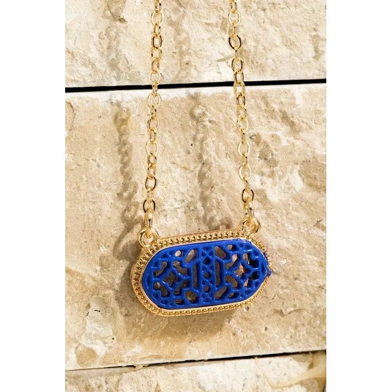Oval filigree charm short necklace LECCE Boutique