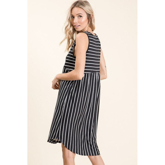 Relaxed fit sleeveless stripe swing dress