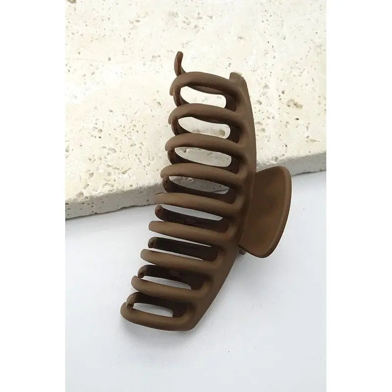 Oversized Matte Claw Clip Wall to wall