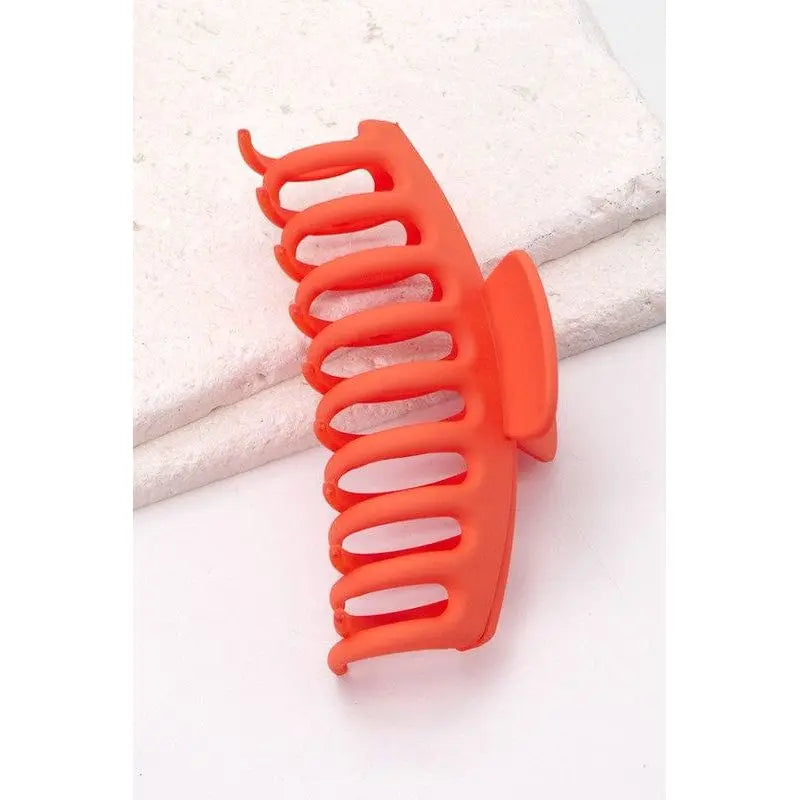 Oversized Matte Claw Clip Wall to wall