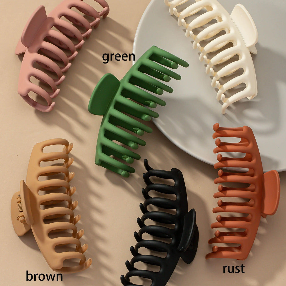 Oversized Matte Claw Clip Wall to wall