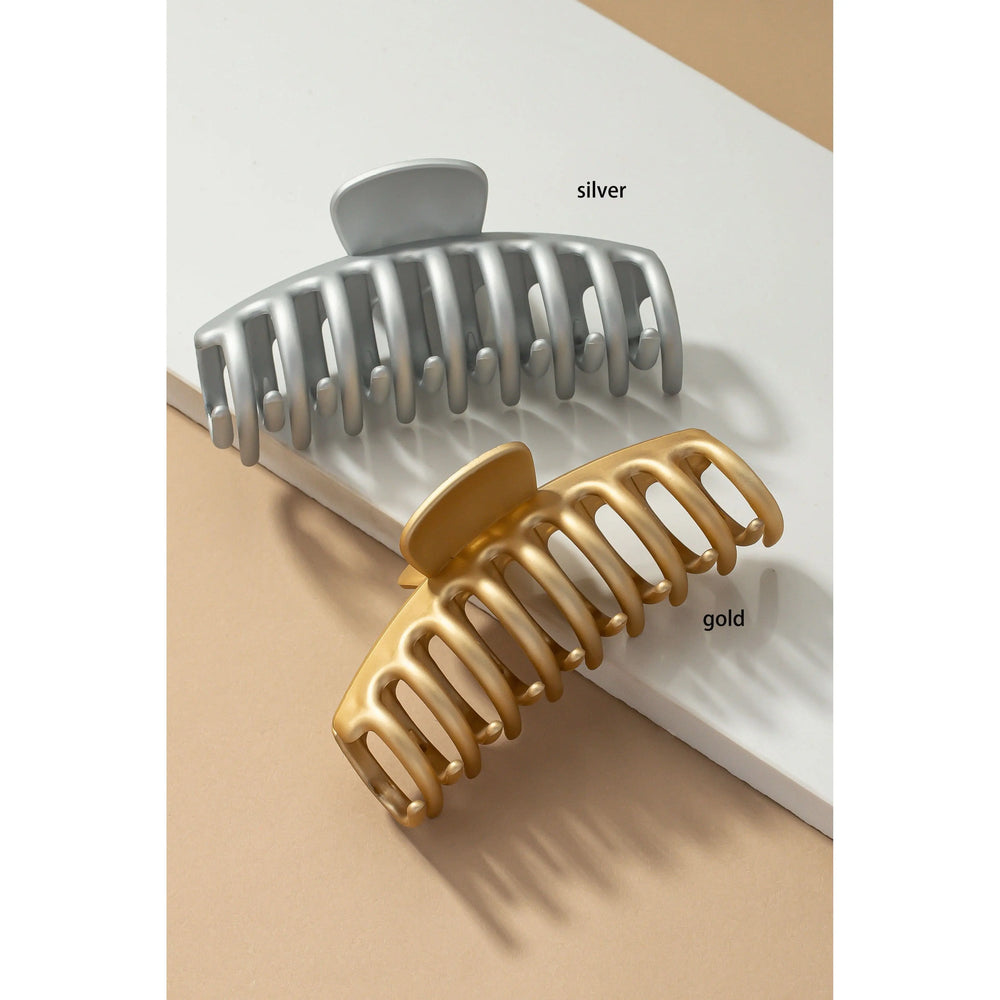 Oversized Matte Claw Clip Wall to wall