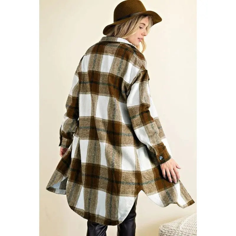 Chaqueta camisera midi a cuadros con botones