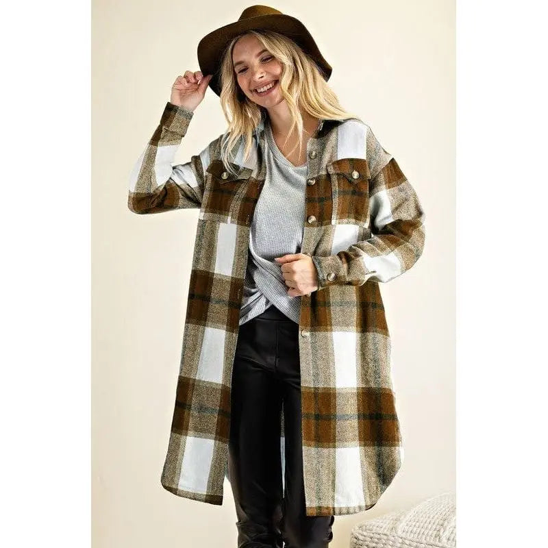 Chaqueta camisera midi a cuadros con botones