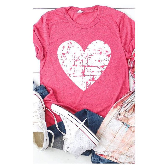 Camiseta con gráfico de corazón desgastado