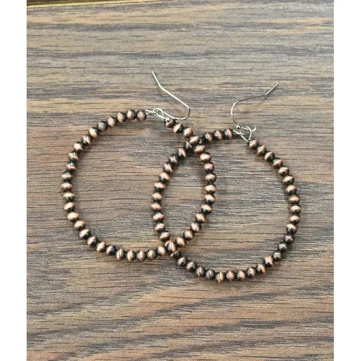 Pendientes de aro de cobre con perlas navajo