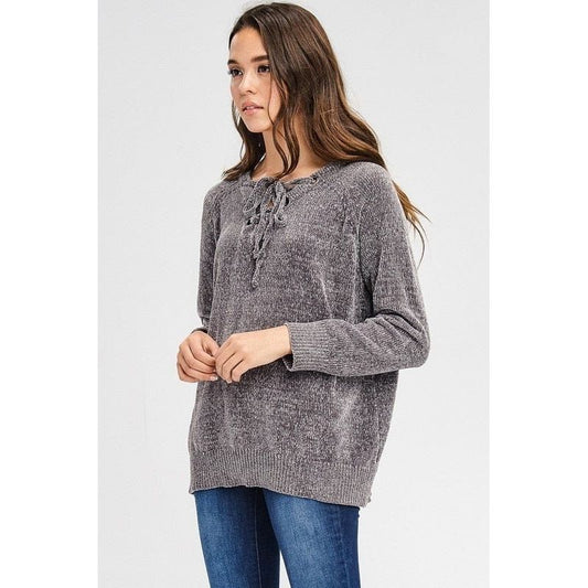 Loose fit, V-neck, long sleeve sweater raglan top