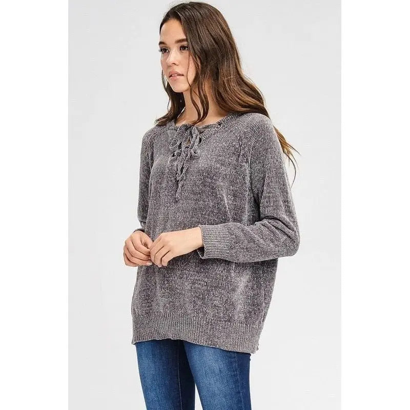 Loose fit, V-neck, long sleeve sweater raglan top