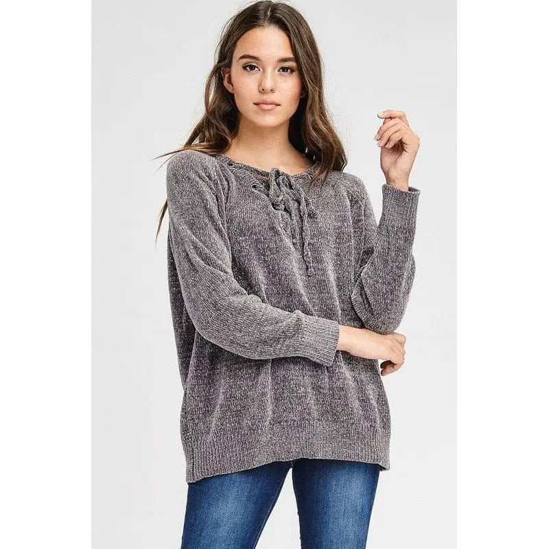 Loose fit, V-neck, long sleeve sweater raglan top