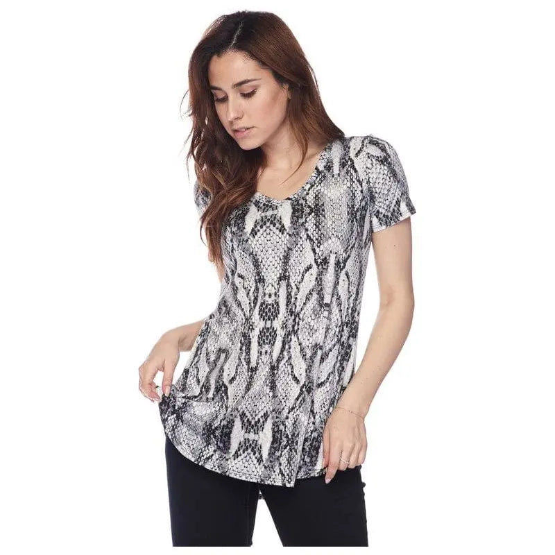Top tipo túnica con estampado de serpiente y dobladillo redondo