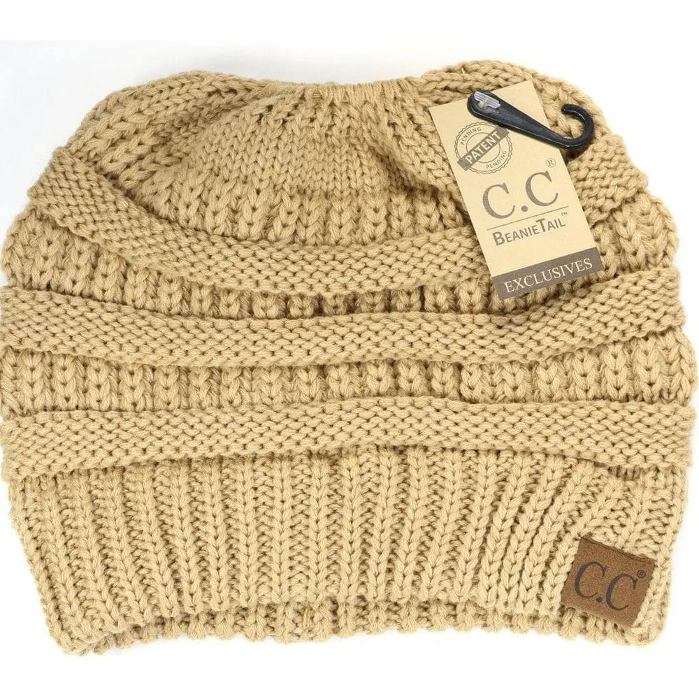 Solid  classic  cc beanie  tail 