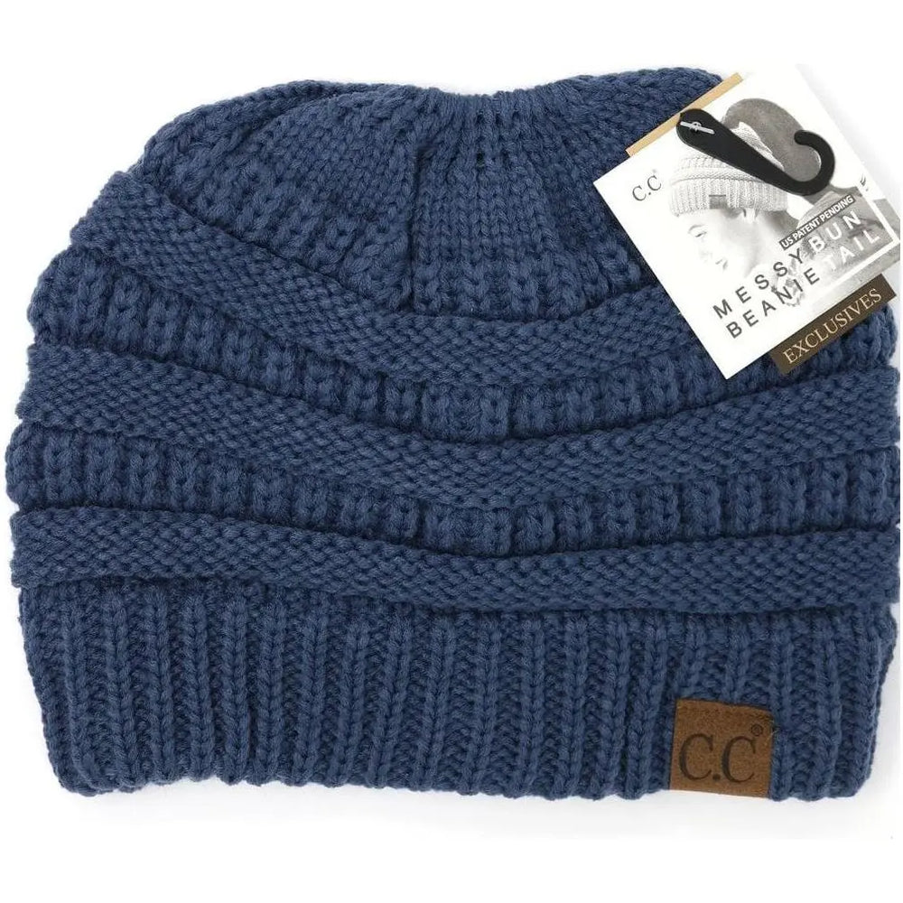 Solid  classic  cc beanie  tail 