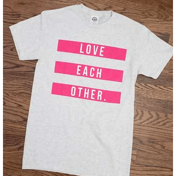 Camiseta amarse unos a otros