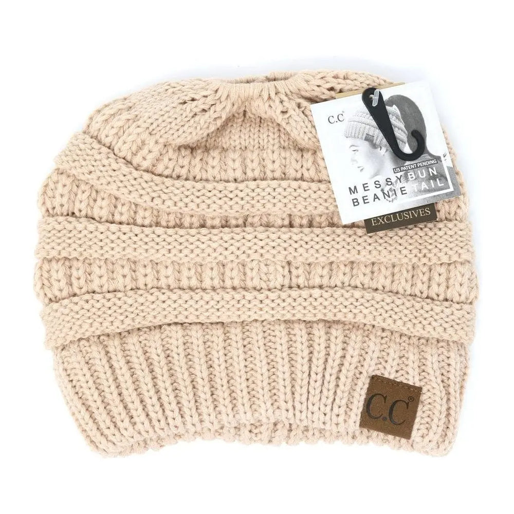 Solid  classic  cc beanie  tail 