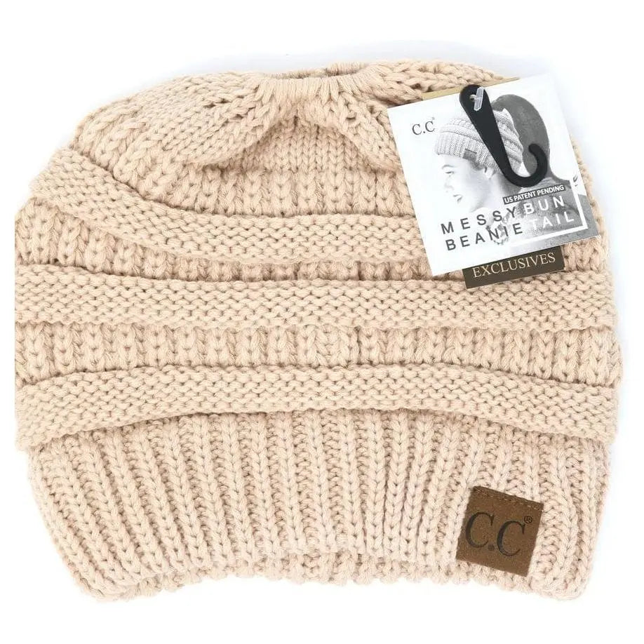 Solid  classic  cc beanie  tail 