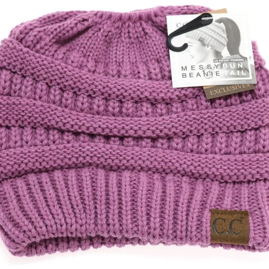 Solid  classic  cc beanie  tail 
