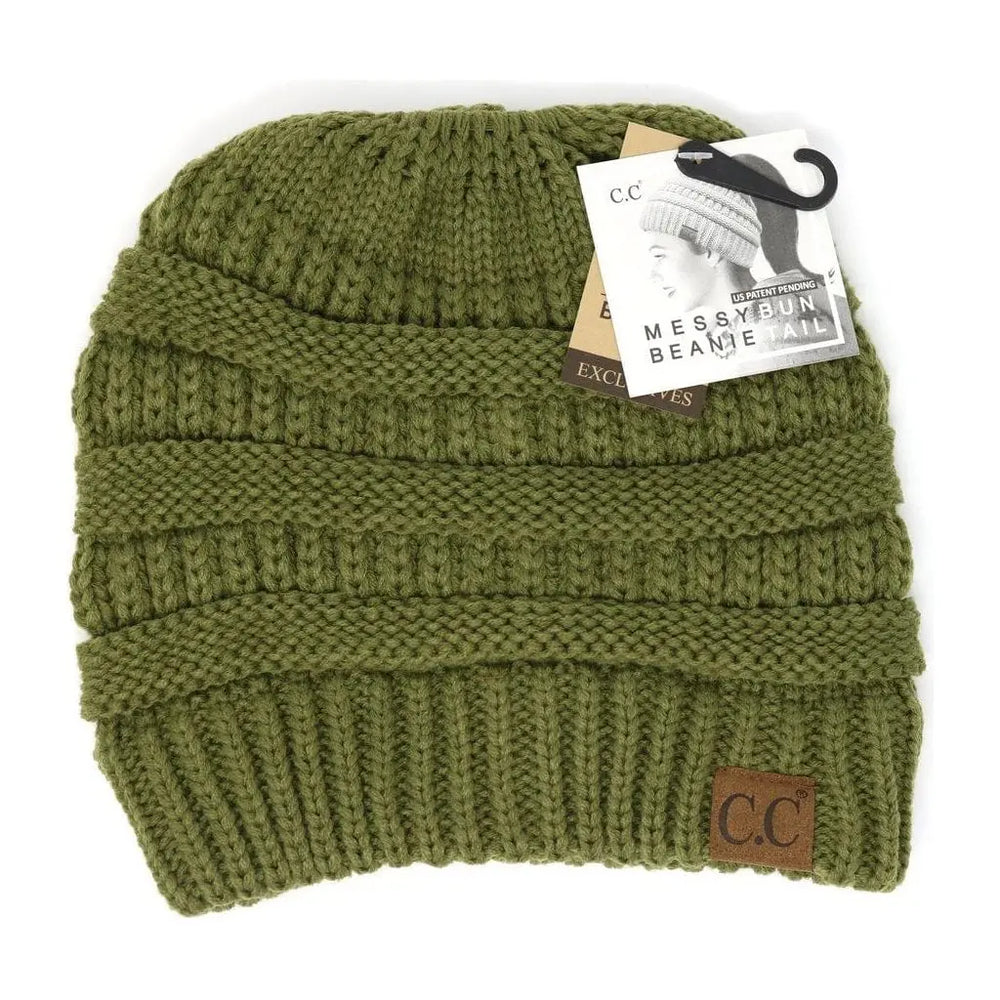 Solid  classic  cc beanie  tail 
