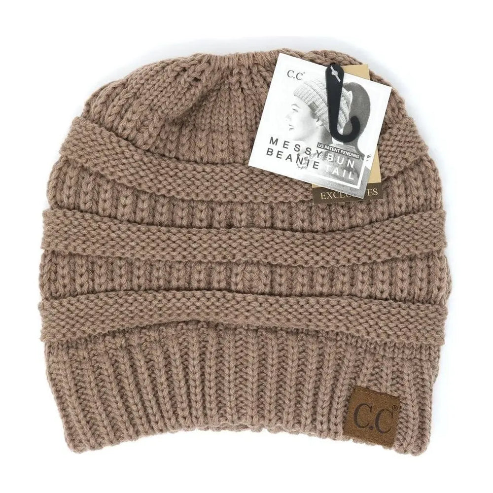 Solid  classic  cc beanie  tail 
