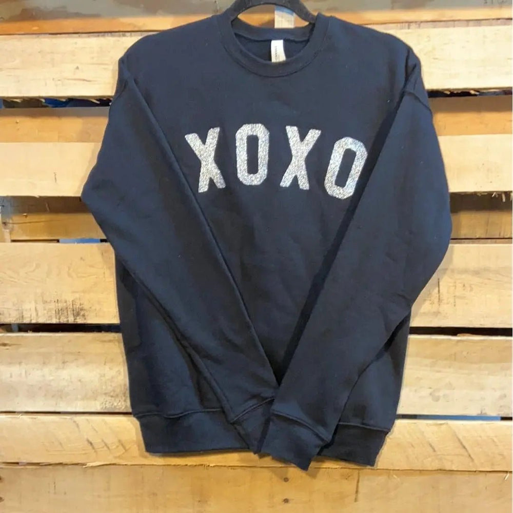 XOXO Silver Glitter Graphic Pullover - LECCE
