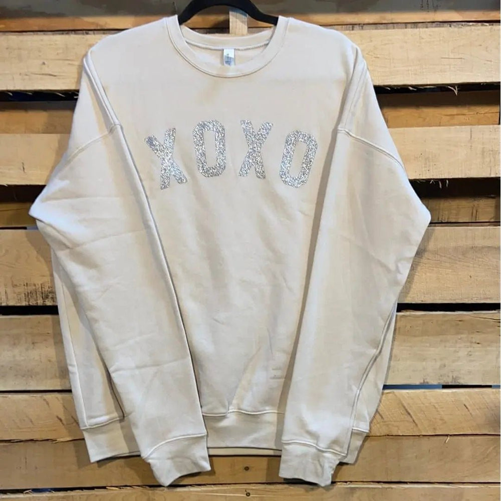 XOXO Silver Glitter Graphic Pullover - LECCE